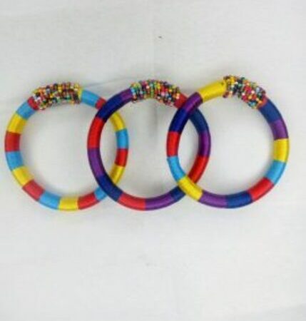 Single multicolored African bracelet